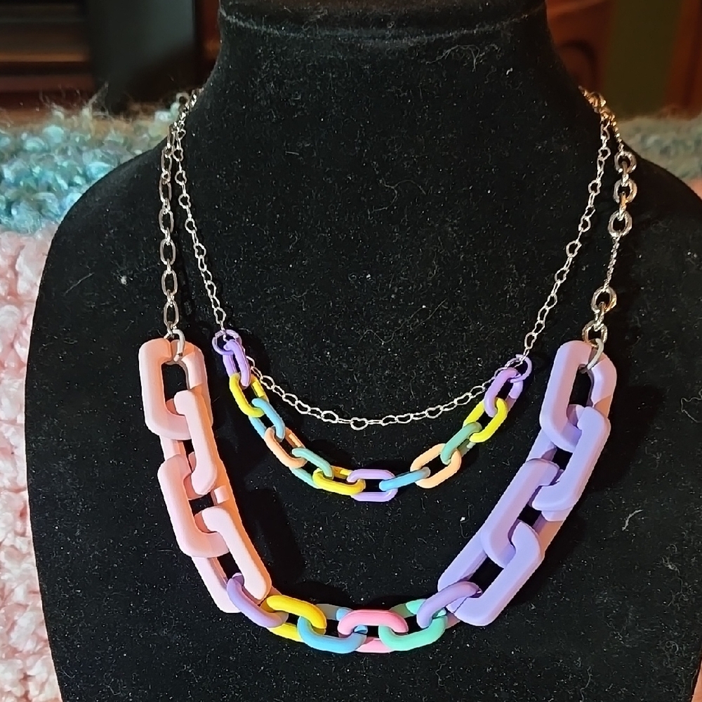 Colorful Chain Necklace - Picture 2 of 14